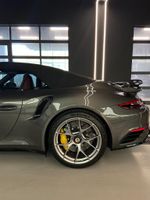 991.2 Turbo S & BBS FI-R 20" platinum silver