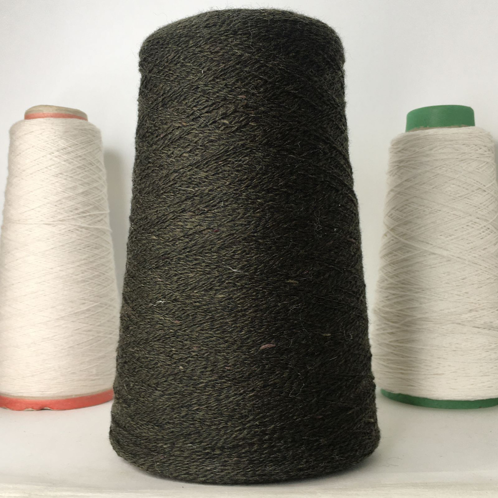 PCKC116 - CARIAGGI; 100% кашемир; 1300м/100гр 2/26; col.610568 LOD, цвет: черно-зеленый хаки с вкраплениями коричневого; Твидовая фактура;