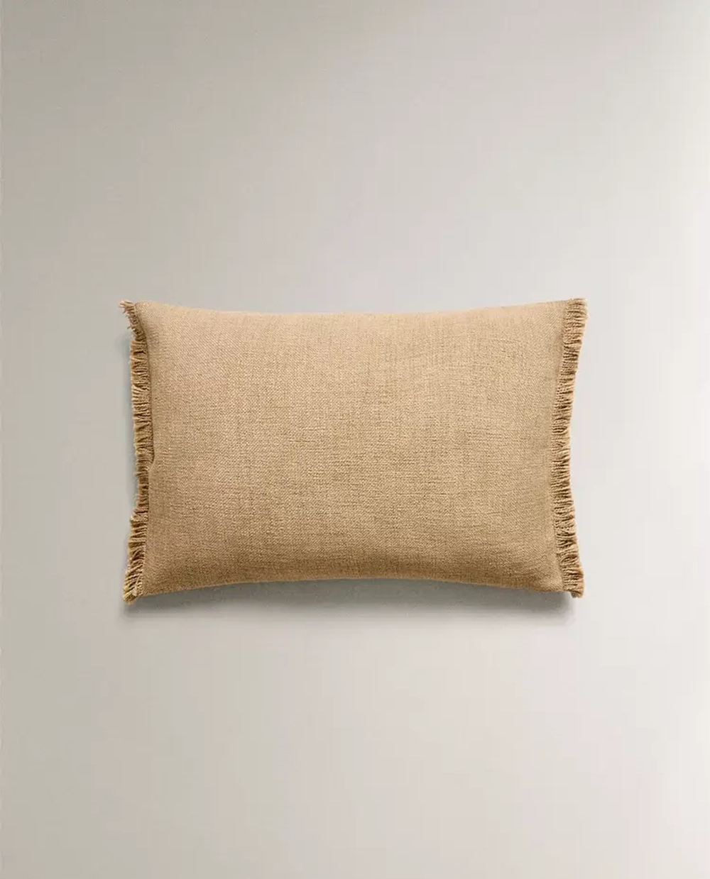 ZARA HOME НАВОЛОЧКА ДЛЯ ДЕКОРАТИВНОЙ ПОДУШКИ С БАХРОМОЙ, ПЕСОЧНЫЙ