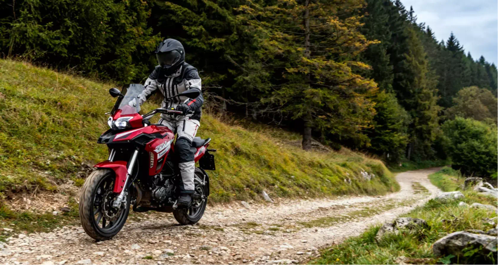 Benelli TRK 251