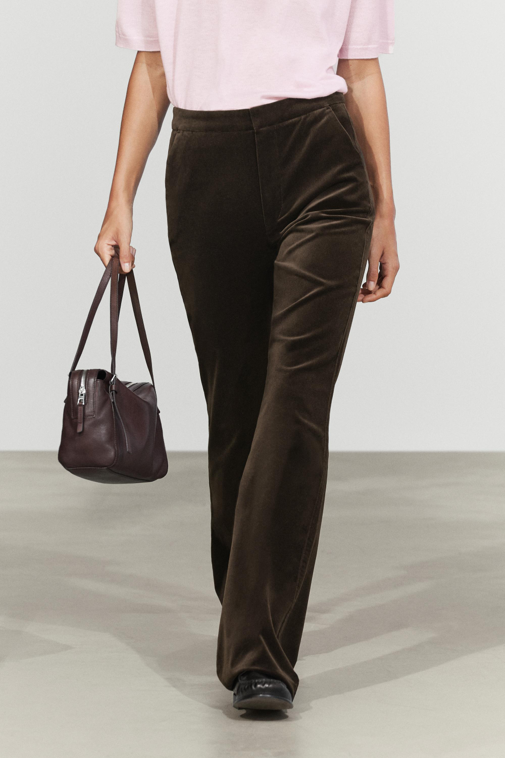 Massimo Dutti Бархатные брюки скинни клеш, шоколадный