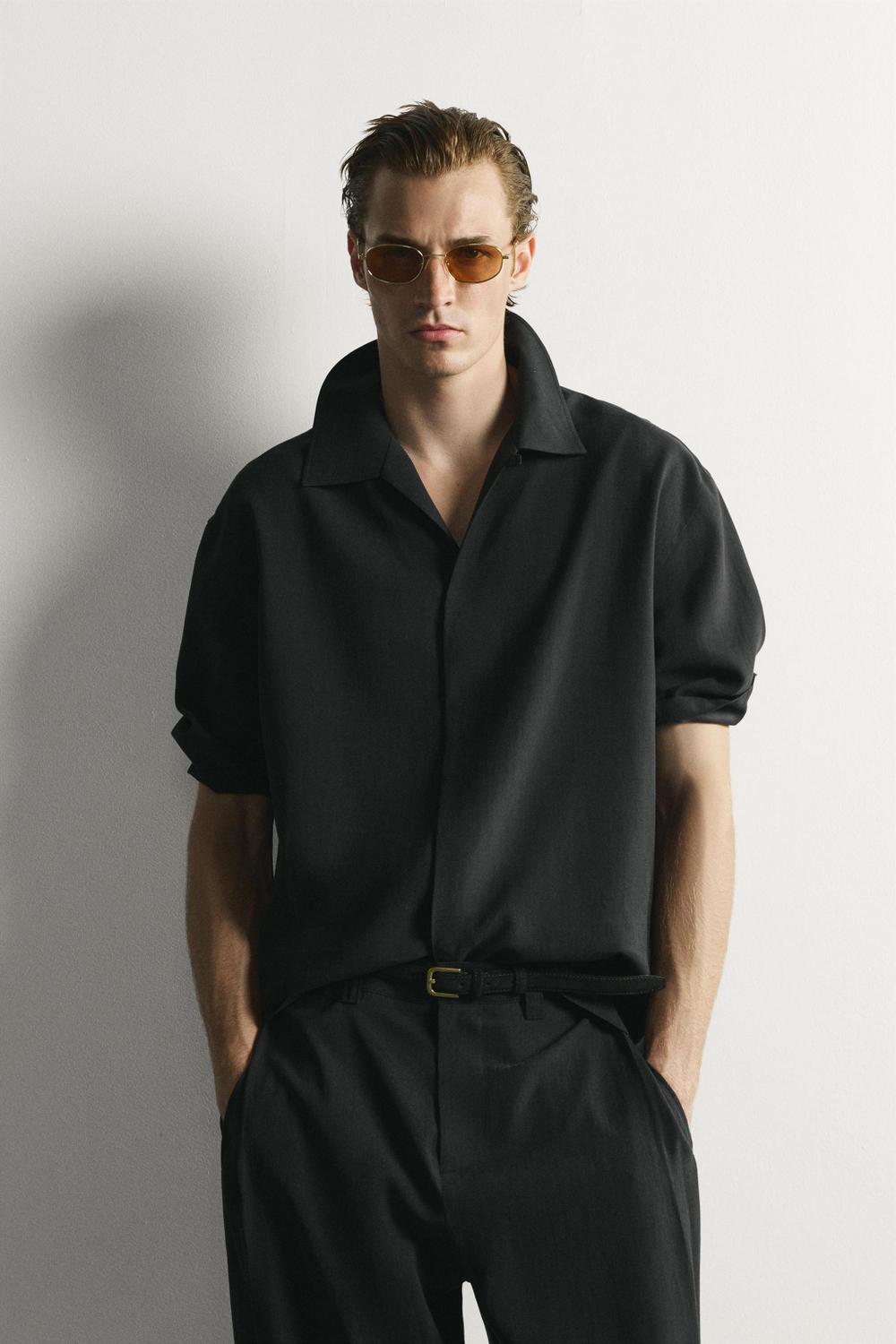 РУБАШКА RELAXED FIT ИЗ СТРУЯЩЕЙСЯ ТКАНИ — ZARA · 4364/653