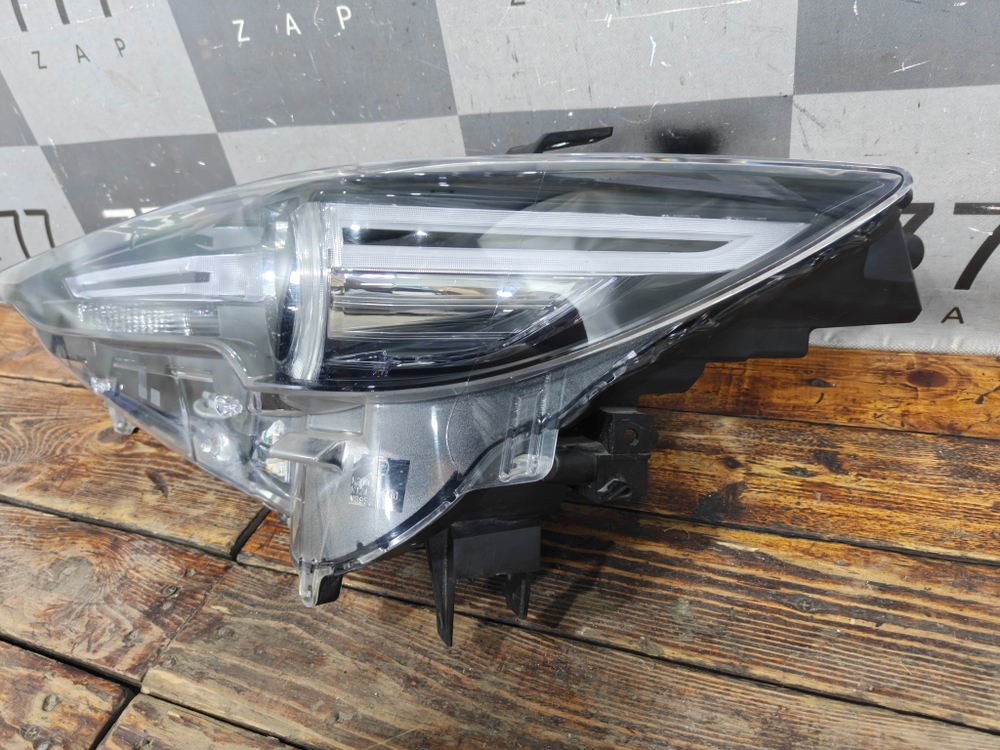 Фара левая Adaptive LED Mazda CX-5 2 (KF) 17-нв Б/У Оригинал KB8P51041J