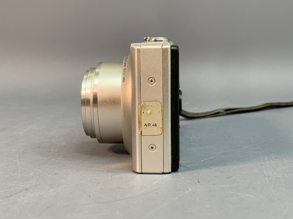 Nikon Coolpix S8000