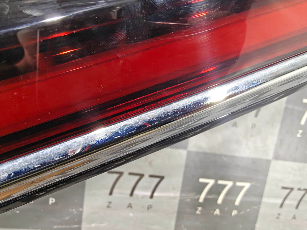 Фонарь задний центральный Geely Monjaro 21-нв Б/У Оригинал 7057045900