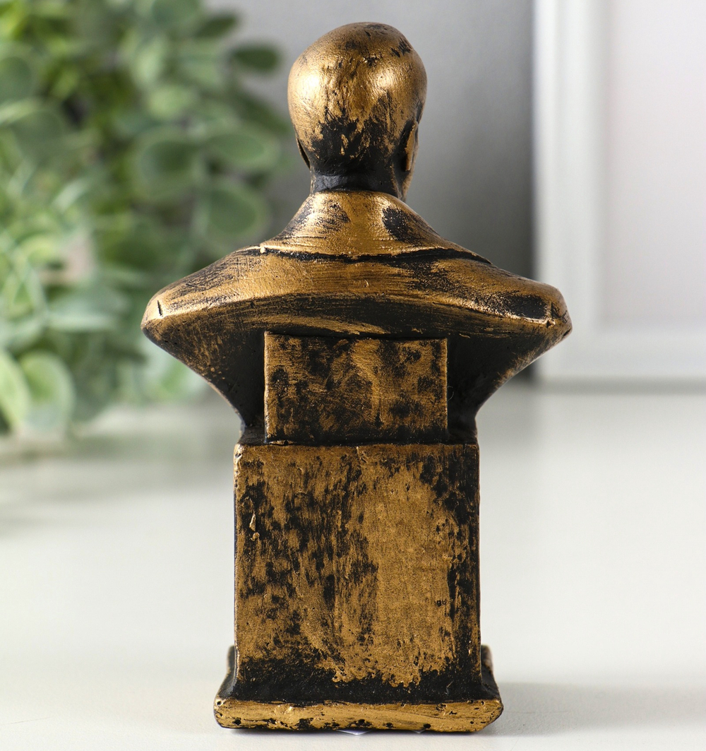 Бюст Дзержинского Ф. Э. гипсовый, 12×7.5×4.5 см.
