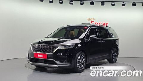 KIA Canival Gasoline 9-Seater Signature — 2023
