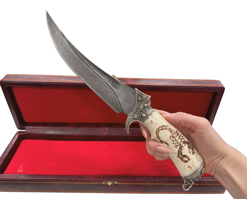Подарочный нож Корсар (Скорпион), дамасская сталь, рукоять из кости рога лося