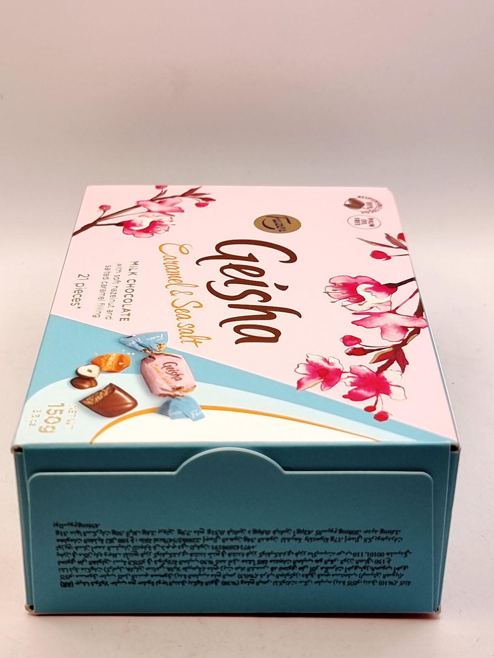 Fazer Geisha Конфеты шоколадные с начинкой из тертого ореха и морской солью Caramel & Sea Salt 150 г (Из Финляндии)