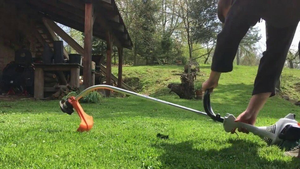 Мотокоса Stihl FS 38 AutoCut C6-2 4140-012-2315, двухтактный двигатель, оранжевая