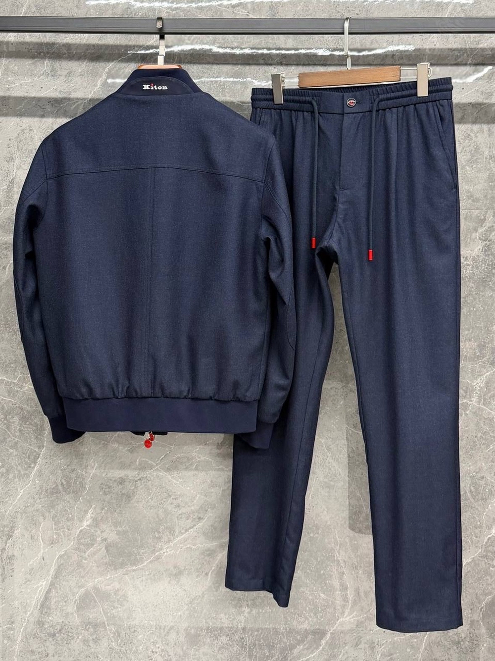 Костюм Kiton