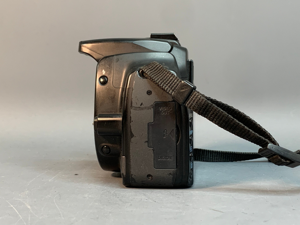 Canon EOS 400D kit EF-S 18-55mm 3.5-5.6 ll