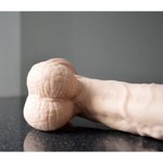 Реалистичный фаллоимитатор Long John от Alive (21,8×4 см)