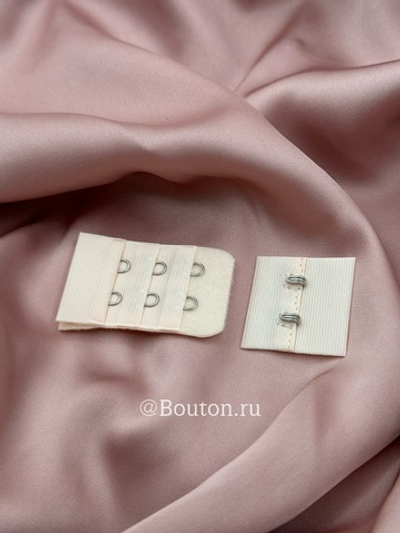 Застежка для бюстгальтера светло-бежевая 2 ряда 6 петель 2 крючка 3х5 см