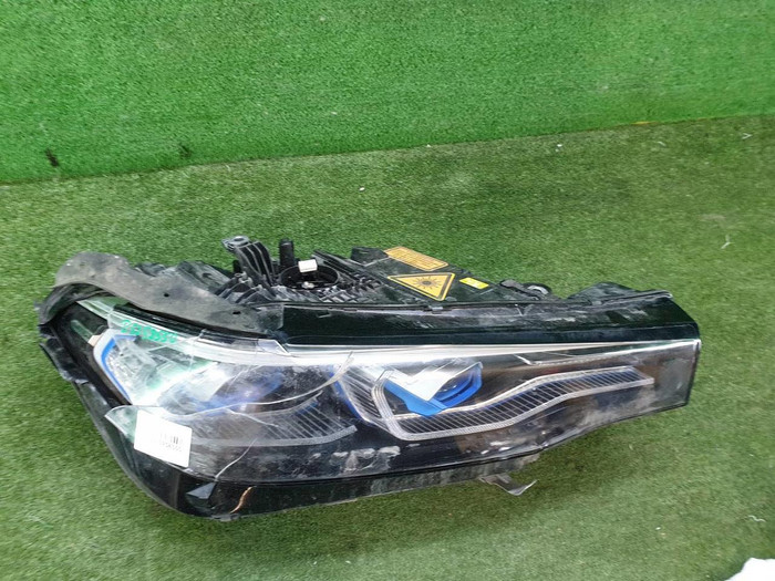 Фара правая BMW X7 G07 (2019-2022) Laser Light