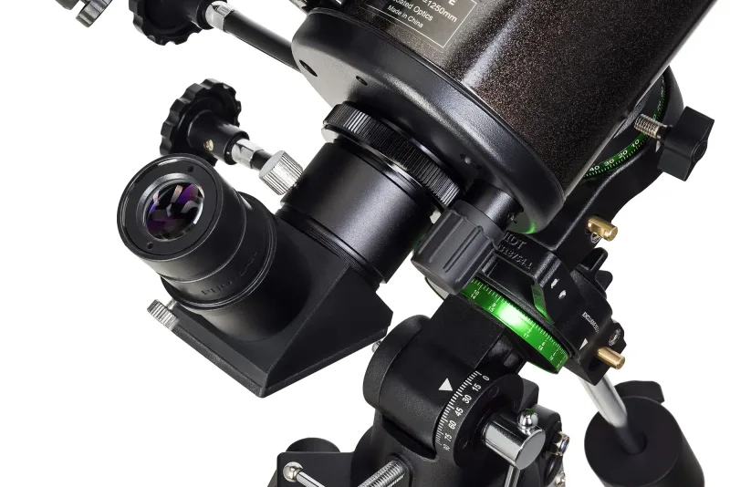 Телескоп Sky-Watcher MAK90 StarQuest EQ1, с коллимационными винтами - окуляр и фокусировочная система