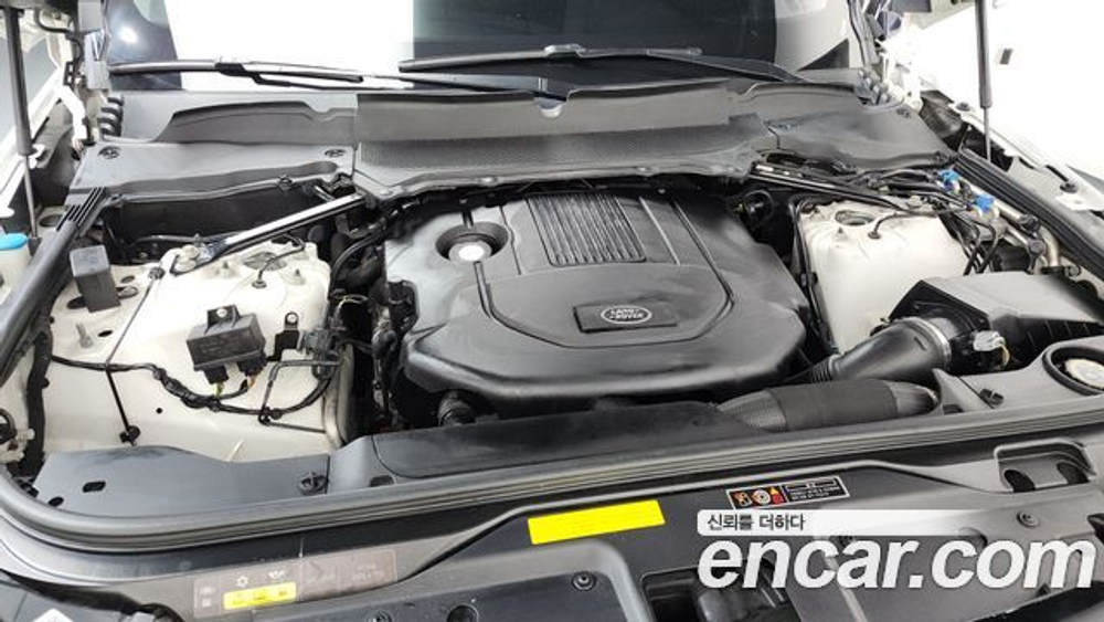 Land Rover Discovery 3.0 TD6 HSE Luxury — 2018