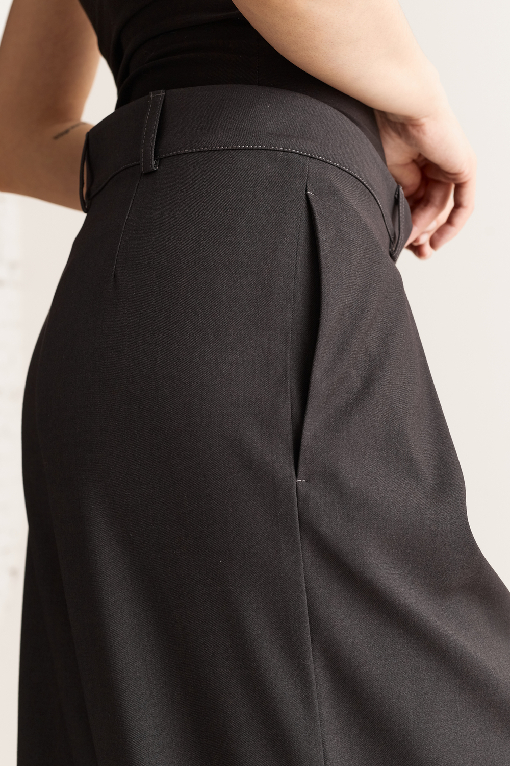 Pleated Pant - Black (Women's)