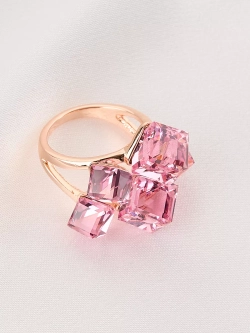Кольцо коктейльное Мираж с розовыми кубиками Swarovski