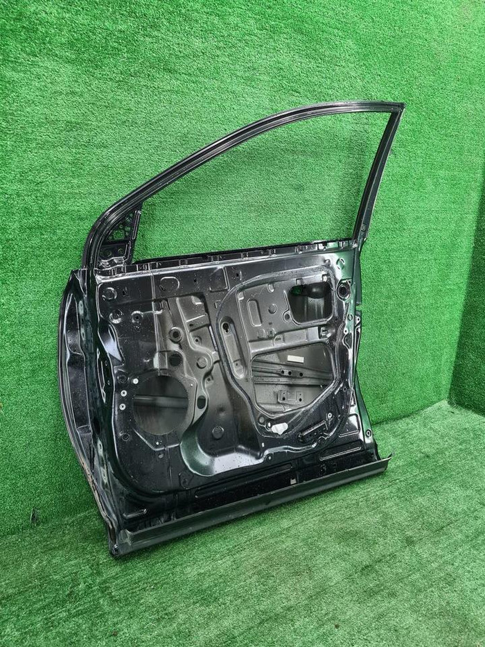 Дверь передняя правая Toyota RAV4 CA40 (12-19)