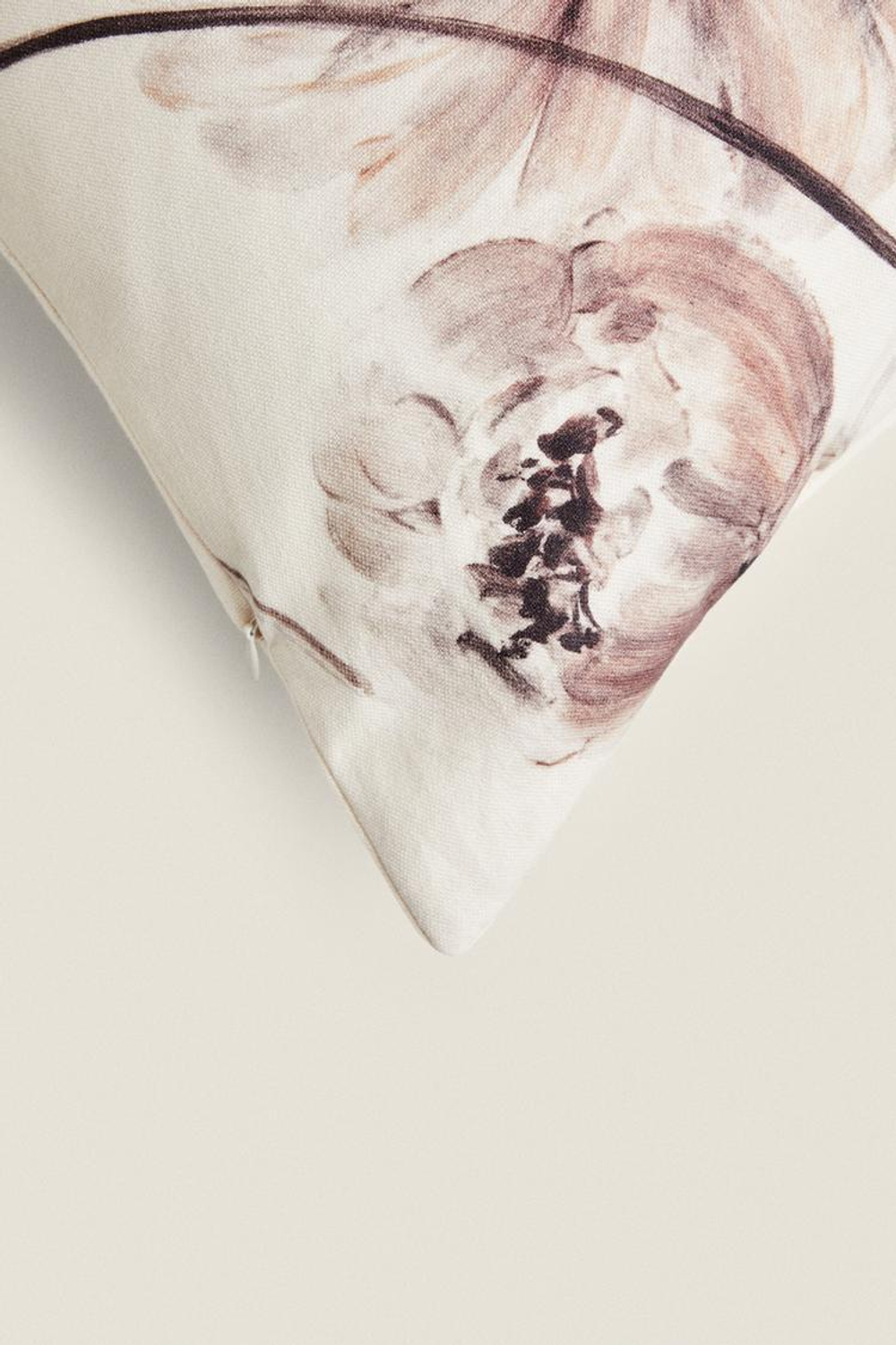 ZARA HOME ХЛОПКОВЫЙ ЧЕХОЛ ДЛЯ ДЕКОРАТИВНОЙ ПОДУШКИ С ЦВЕТОЧНЫМ ПРИНТОМ, РОЗОВЫЙ