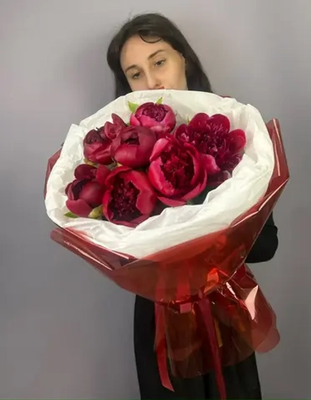 ПИоны Ред Шарм