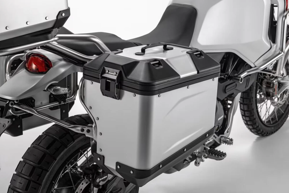 Алюминиевые боковые кофры для Ducati DESERTX