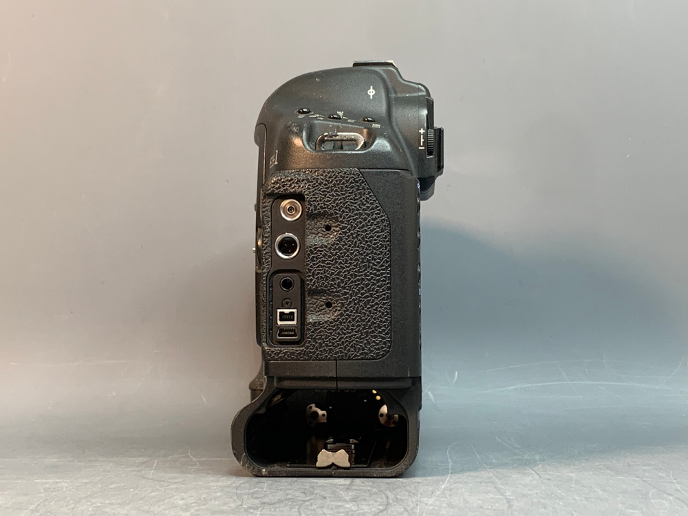 Canon EOS 1D Mark II Ошибка Err99, под ремонт, либо на запчасти