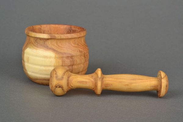 Колдовство на кухне со ступкой и пестиком Колдовство на кухне со ступкой и пестиком