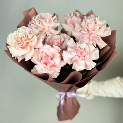 Bouquet of 7 white French Blanche roses