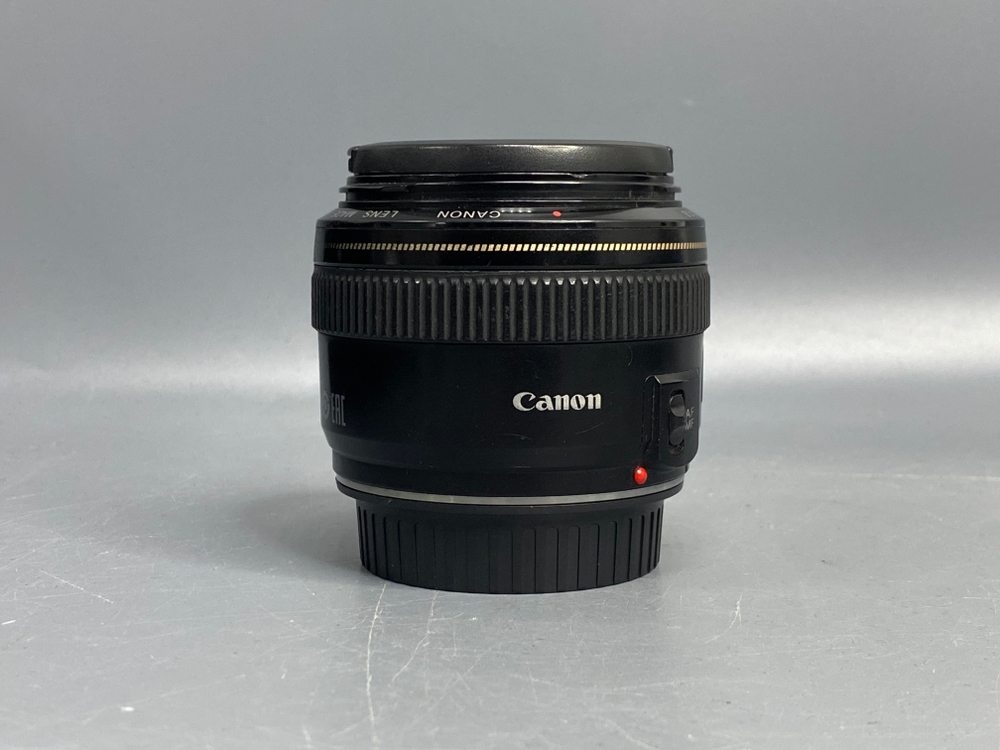 Canon EF 28mm 1.8 USM скол на крепление светофильтра