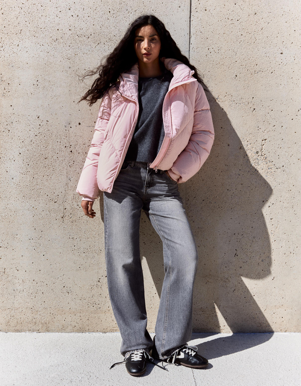 Женская стеганая куртка с капюшоном - BERSHKA