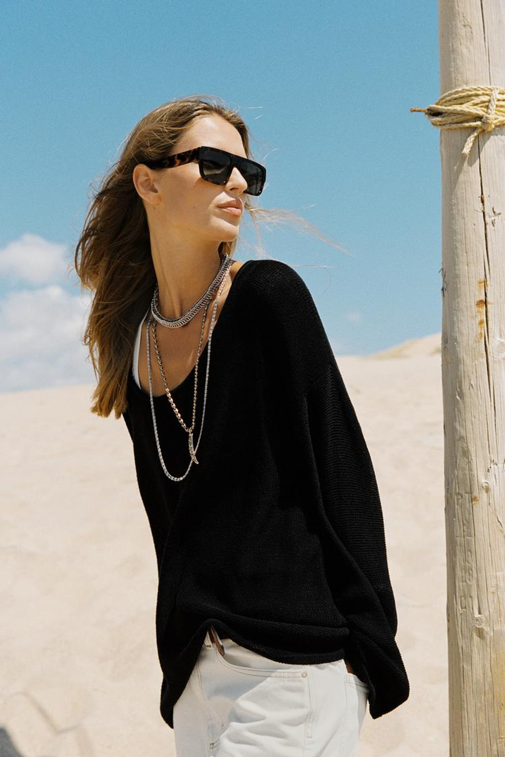 ZARA СВИТЕР С КРУГЛЫМ ВЫРЕЗОМ, ЧЕРНЫЙ