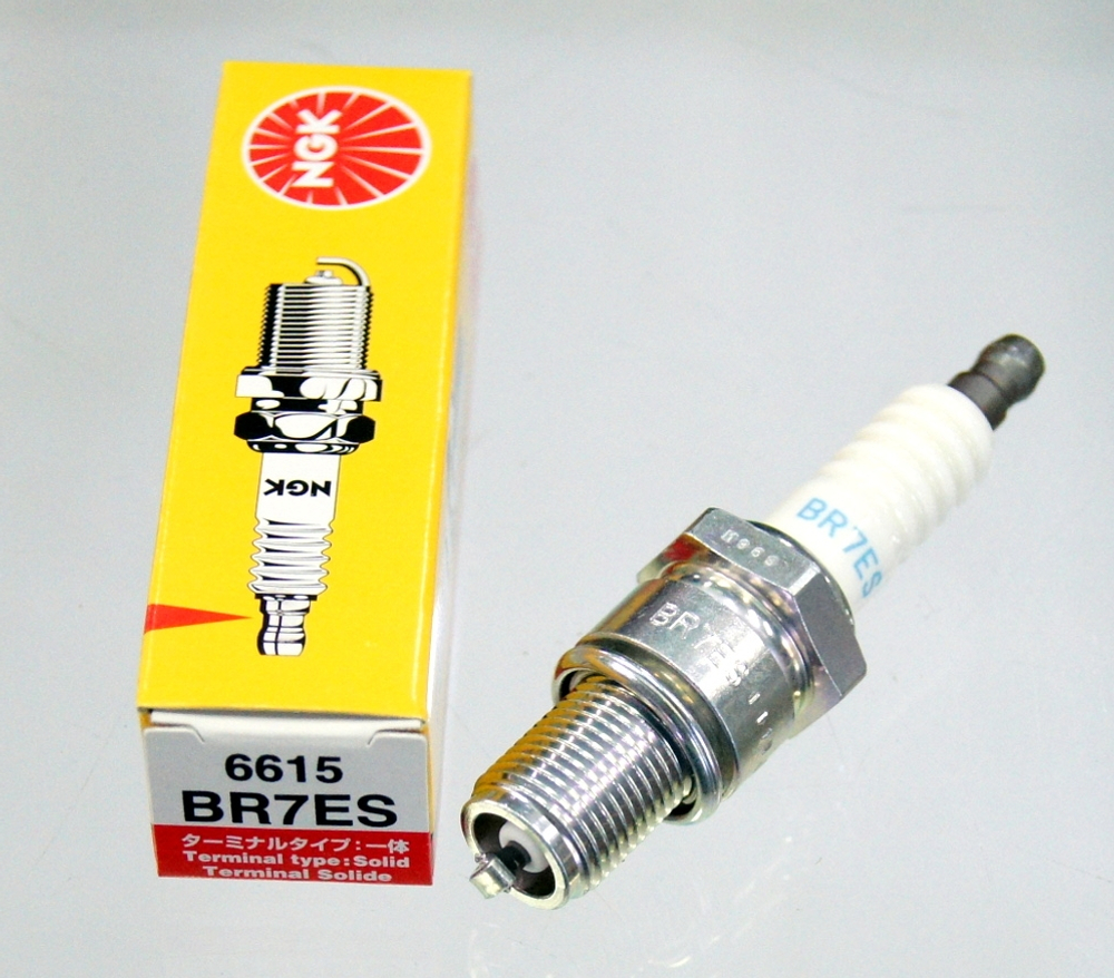 Свеча зажигания BR7ES 6615 NGK Япония