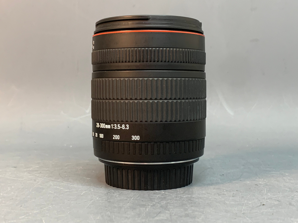 Sigma 28-300mm f/3.5-6.3 Zoom Macro Canon EF-S