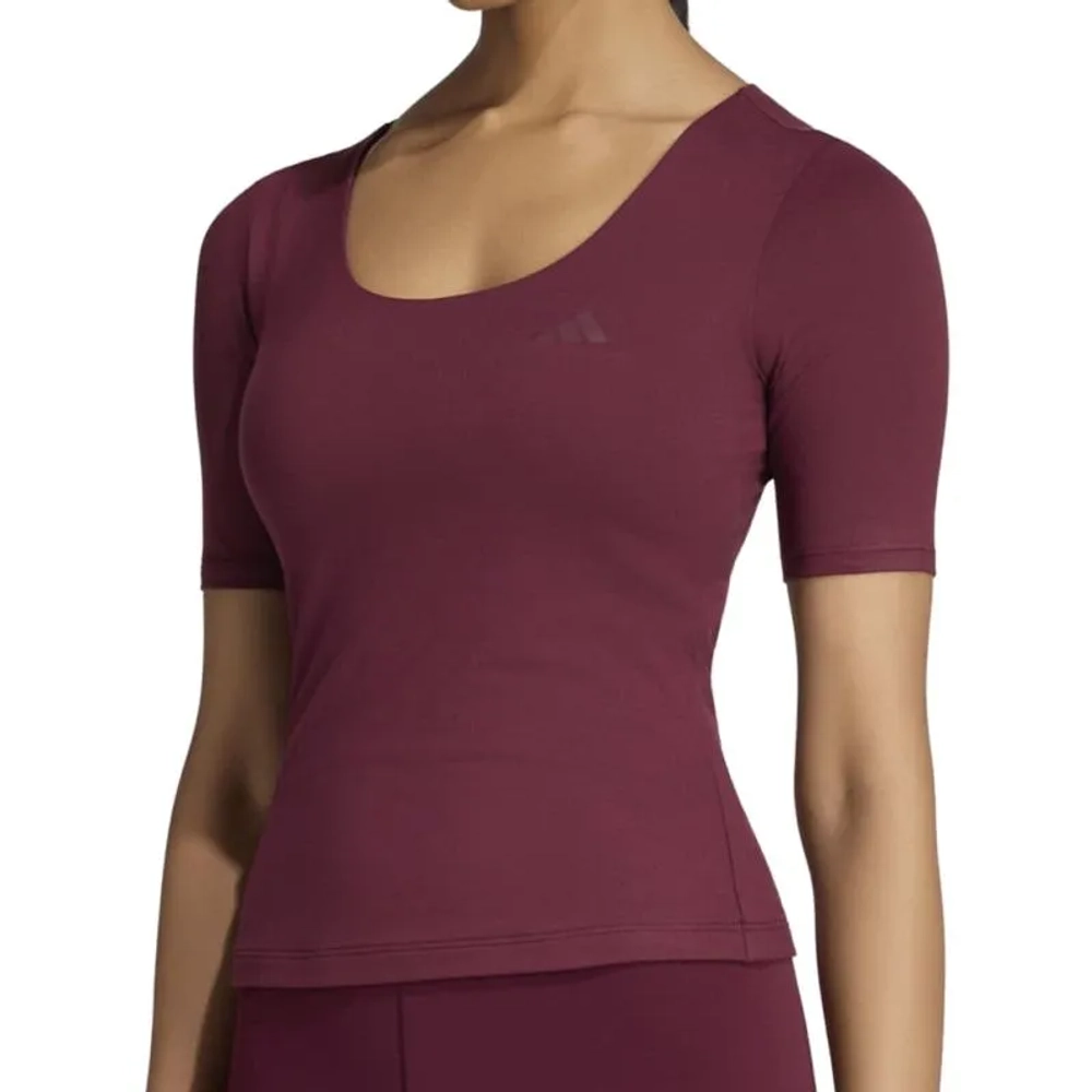 Женская теннисная футболка Adidas All Me Essentials - maroon