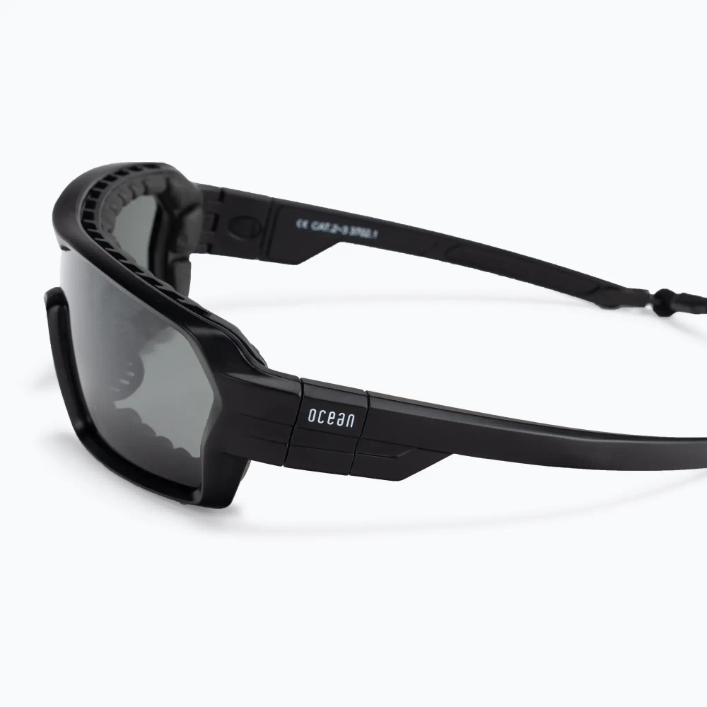 Спортивные очки OCEAN Chameleon Matt Black / Grey Polarized lenses