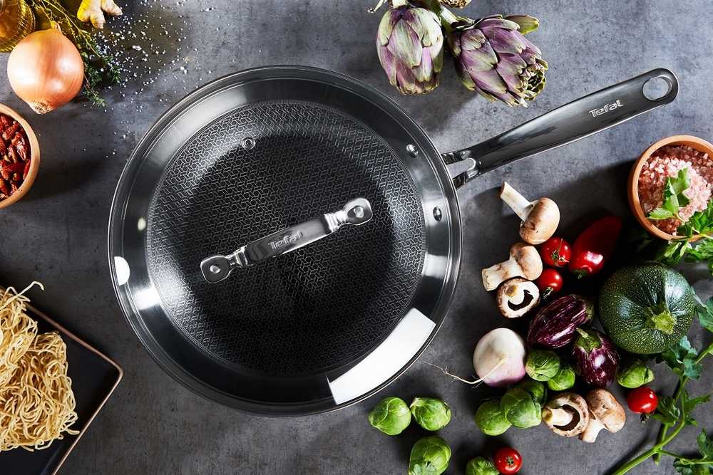 Сковорода-вок с крышкой Tefal Eternal Mesh Frypan 28 см E4971634