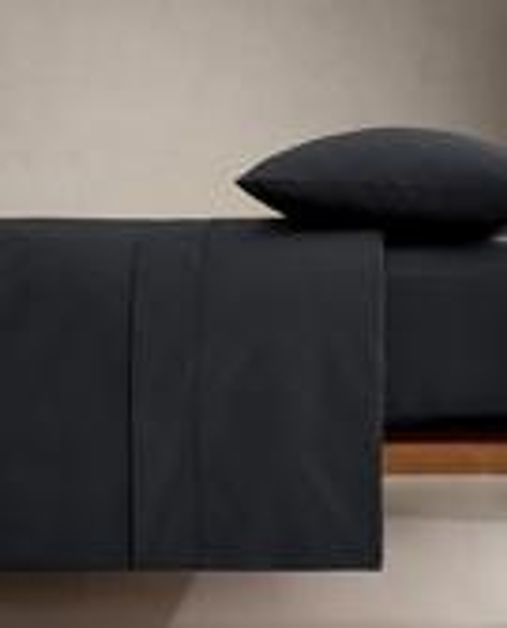 ZARA HOME НАТЯЖНАЯ ПРОСТЫНЯ ИЗ ХЛОПКА ПЕРКАЛЬ | ВЫСОТА 40 СМ (300 НИТЕЙ), ТЕМНО-СИНИЙ