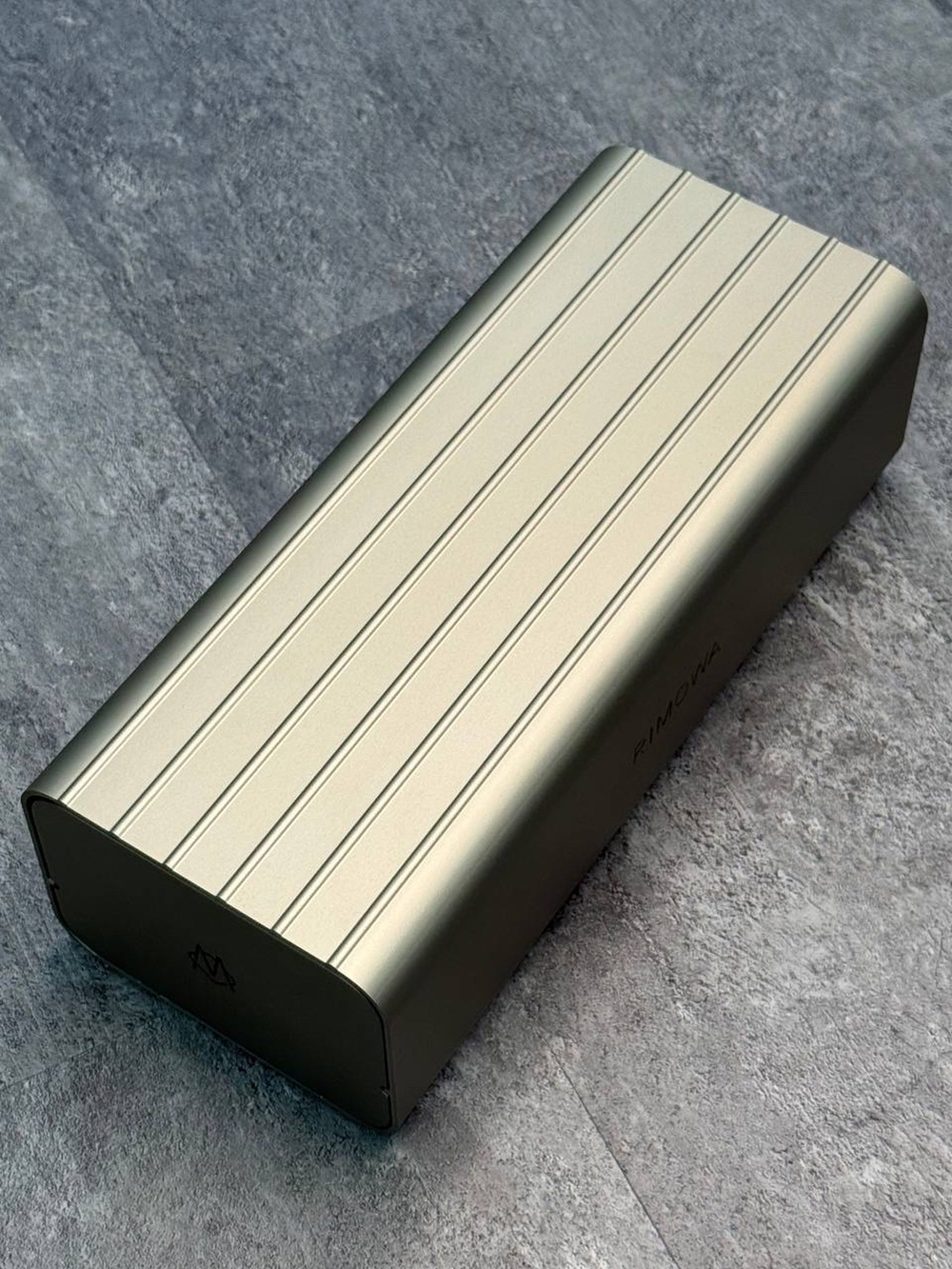Кейс для часов Rimowa