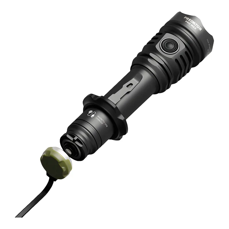 Тактический фонарь Armytek Predator Pro Max Extended Set - с подключенной магнитной зарядкой