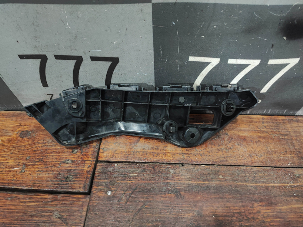 Кронштейн переднего бампера левый Toyota RAV4 IV (XA40) 12-15 Б/У Оригинал 5253642050
