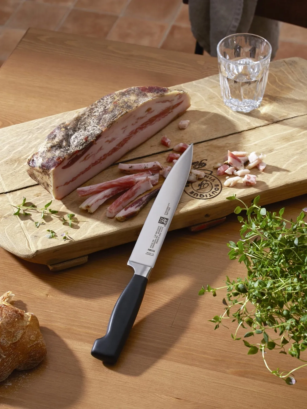 Zwilling Набор из 4 ножей Four Star в бамбуковом блоке EAN 4009839273995