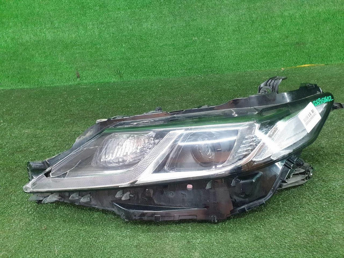 Фара левая Toyota Camry xv70 (2017-н.в.) LED