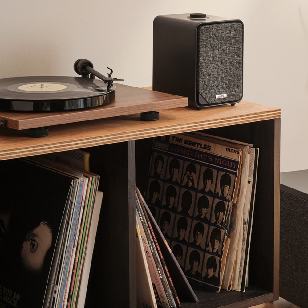 Ruark MR1 Mk3 Rich Walnut активная беспроводная полочная акустическая система (пара)