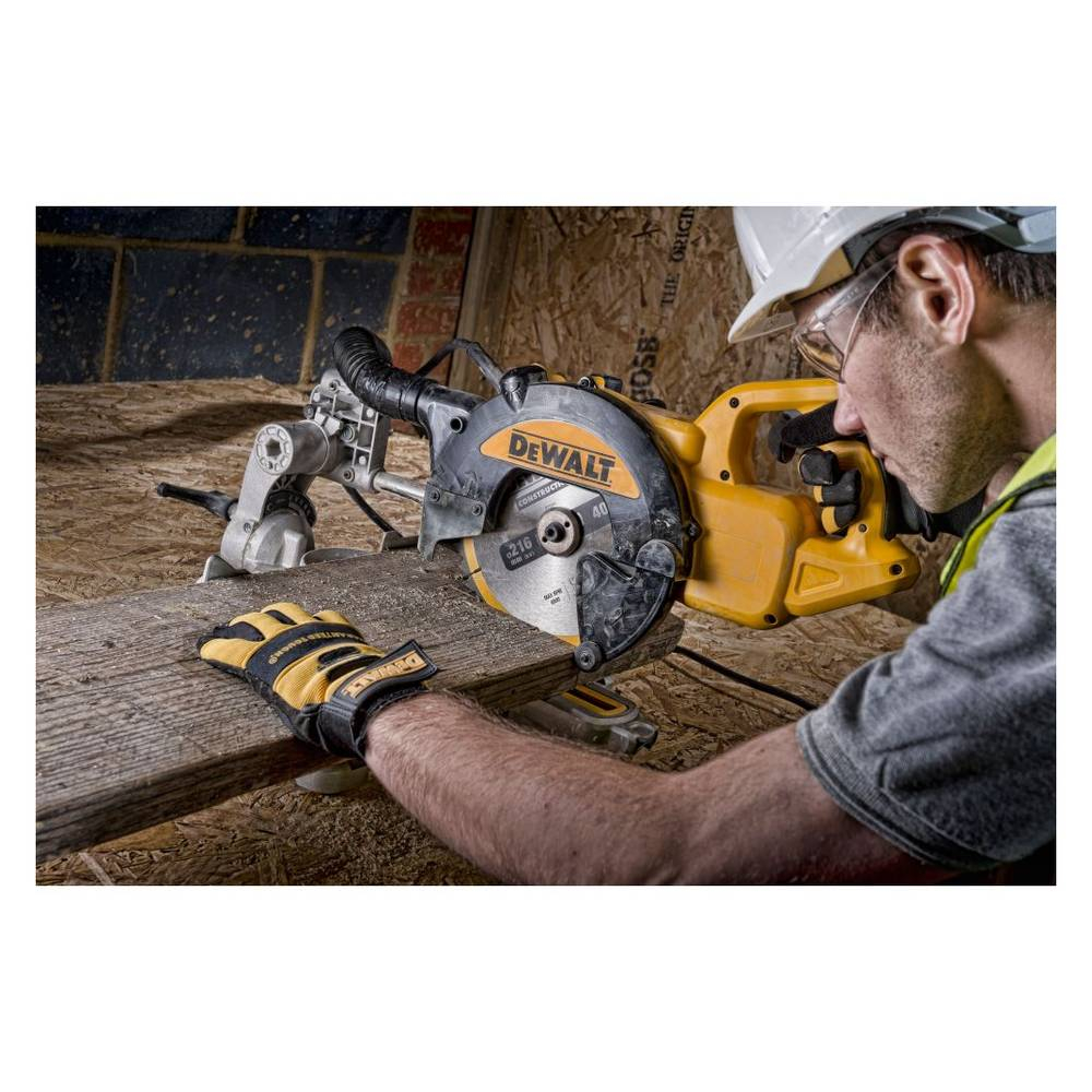 Торцовочная пила DeWalt DWS773