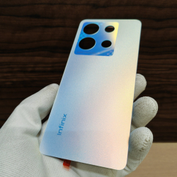 Крышка для Infinix Note 30 (X6833) Оригинальная (заднее стекло) цвет: Белый / Голубой