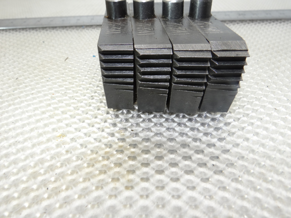 Комплект плашек резьбовых к клуппу трубному 1 1/2"-2"