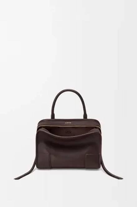 Loewe Маленькая сумка Amazona 180 из мягкой телячьей кожи, темно-каштановый