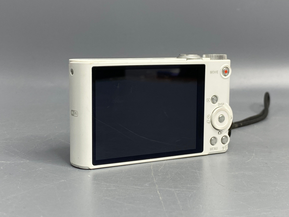 Sony Cyber-shot DSC-WX300 царапины на экране